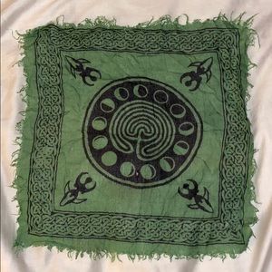 EUC Green Celtic Crystal Grid